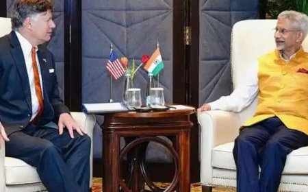 ভূ-রাজনীতিতে নতুন মোড় - ভারতকে ‘দ্বিতীয় চীন’ হতে বাধা দিচ্ছে যুক্তরাষ্ট্র