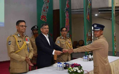 জনপ্রত্যাশা ও ছাত্র-গণঅভ্যুত্থানের আকাঙ্ক্ষা অনুযায়ী সংবিধান সংস্কার করা হবে: স্বরাষ্ট্রমন্ত্রী