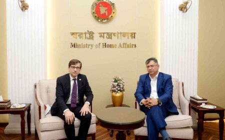 পুলিশের সংস্কার ও সক্ষমতা বৃদ্ধিতে ফ্রান্সের সহযোগিতা চাইলেন স্বরাষ্ট্রমন্ত্রী