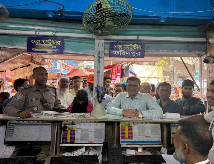ঈদযাত্রা ঘিরে ভাড়া নৈরাজ্য ঠেকাতে অভিযান, বিভিন্ন স্থানে জরিমানা