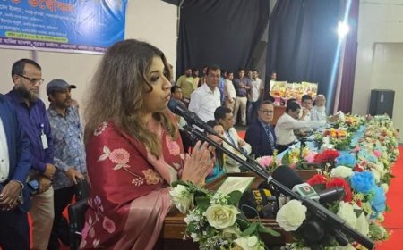 ফরিদপুরে অনুষ্ঠান শুরু নিয়ে হট্টগোল, ক্ষোভ প্রকাশ পররাষ্ট্র প্রতিমন্ত্রীর