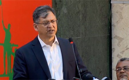 চেতনা বিক্রির রাজনীতি বাংলাদেশে আর হবে না: স্বরাষ্ট্রমন্ত্রী