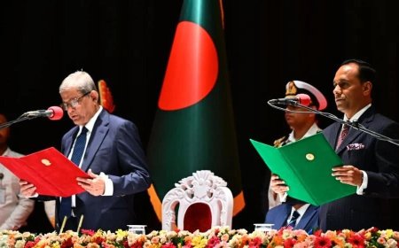 ২৩তম রাষ্ট্রপতি হিসেবে শপথ নিয়েছেন মির্জা ফখরুল
