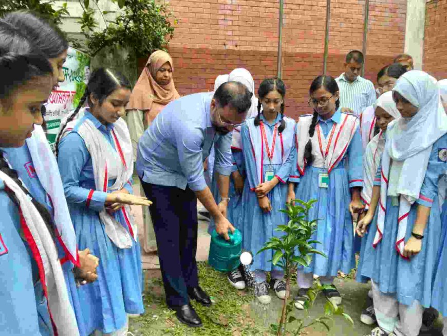 প্রতিটি শিক্ষার্থীকে একটি করে গাছ লাগানোর আহ্বান প্রতিমন্ত্রী আমিনুল হকের