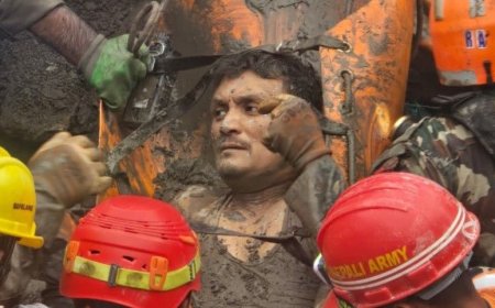 ধ্বংসস্তূপে চাপা পড়া নেপালের সুড়ঙ্গ থেকে দুই শ্রমিককে জীবিত উদ্ধার